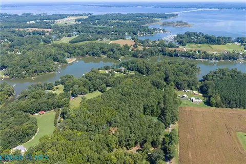 View/Area - 645 Blue Barn Rd, Wake, VA 23176 photo 6 of 9