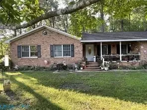 25 Langford Ln, Water View, VA 23180
