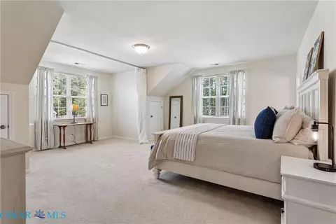 Bedroom - 6962 Lakeside Dr, Hayes, VA 23072 photo 3 of 7