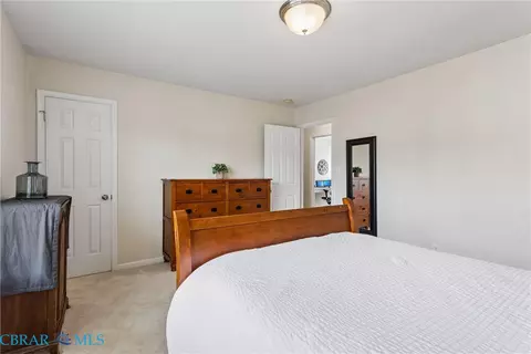 Bedroom - 6962 Lakeside Dr, Hayes, VA 23072 photo 6 of 7