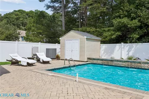 Exterior - 6962 Lakeside Dr, Hayes, VA 23072 photo 14 of 24