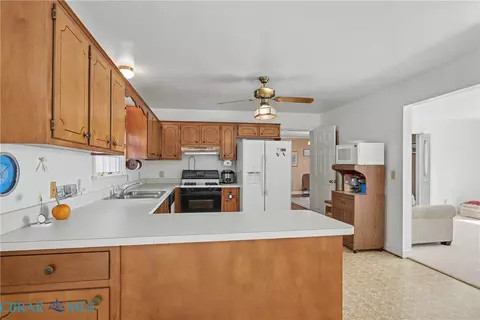 Kitchen - 6557 Tappan Ln, Gloucester, VA 23061 photo 3 of 5