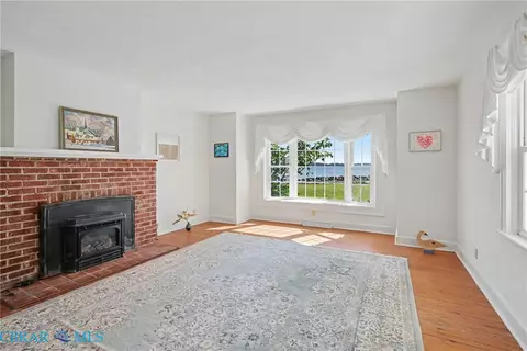 Living - 6557 Tappan Ln, Gloucester, VA 23061 photo 3 of 6