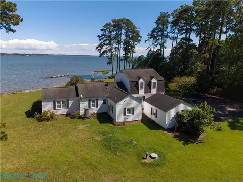 Exterior - 6557 Tappan Ln, Gloucester, VA 23061 photo 6 of 17