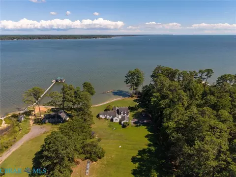 View/Area - 6557 Tappan Ln, Gloucester, VA 23061 photo 8 of 24