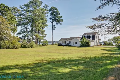 Exterior - 6557 Tappan Ln, Gloucester, VA 23061 photo 4 of 17