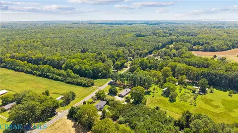 View/Area - 4424 Hickory Fork Rd, Gloucester, VA 23061 photo 12 of 15