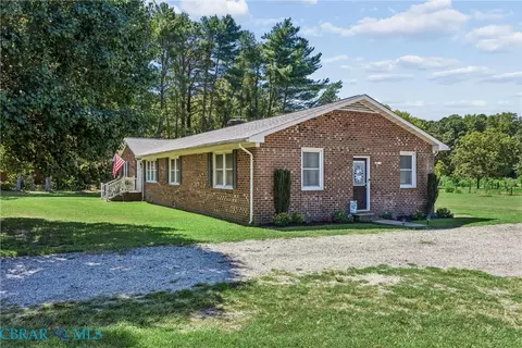 Exterior - 4424 Hickory Fork Rd, Gloucester, VA 23061 photo 4 of 10