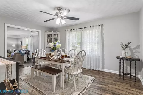 Dining - 4424 Hickory Fork Rd, Gloucester, VA 23061 photo 5 of 7