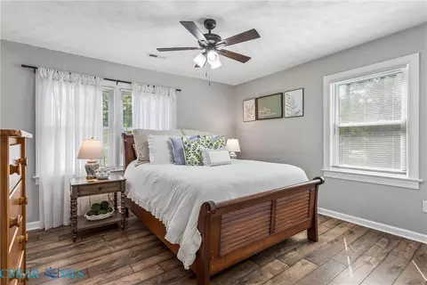 Bedroom - 4424 Hickory Fork Rd, Gloucester, VA 23061 photo 3 of 5