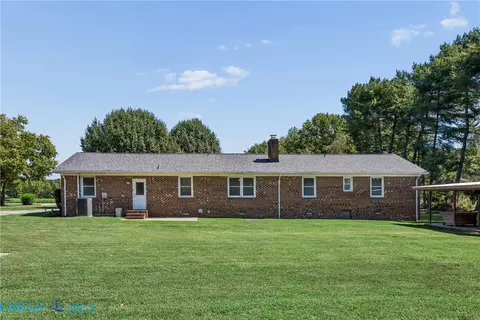 Exterior - 4424 Hickory Fork Rd, Gloucester, VA 23061 photo 7 of 10