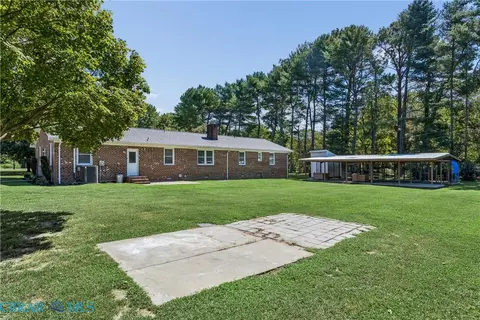 Exterior - 4424 Hickory Fork Rd, Gloucester, VA 23061 photo 6 of 10
