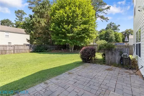 Exterior - 7246 Jeanne Dr, Gloucester, VA 23061 photo 7 of 10