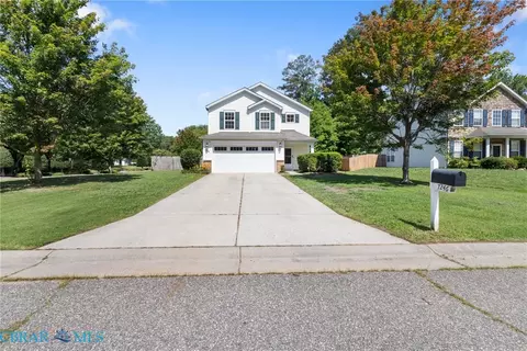 Exterior - 7246 Jeanne Dr, Gloucester, VA 23061 photo 10 of 10