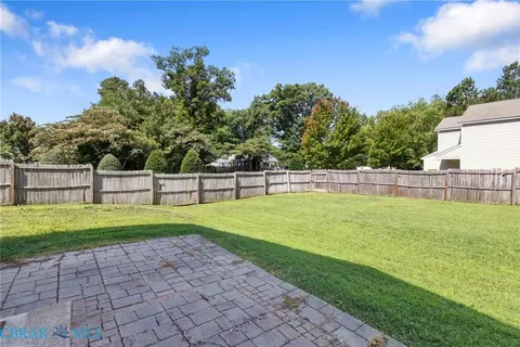 Exterior - 7246 Jeanne Dr, Gloucester, VA 23061 photo 5 of 10