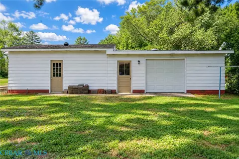 Exterior - 186 Pine Hall Rd, Mathews, VA 23109 photo 13 of 14