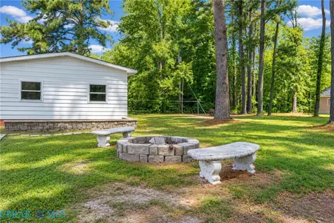 Exterior - 186 Pine Hall Rd, Mathews, VA 23109 photo 11 of 14