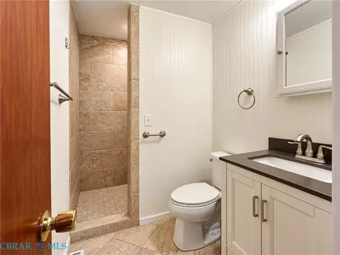 Bath - 186 Pine Hall Rd, Mathews, VA 23109 photo 6 of 8