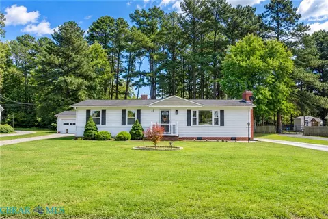 186 Pine Hall Rd, Mathews, VA 23109