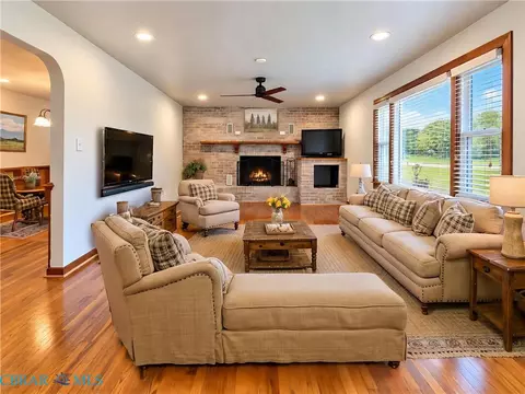 Living - 186 Pine Hall Rd, Mathews, VA 23109 photo 1 of 4