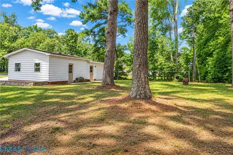 Exterior - 186 Pine Hall Rd, Mathews, VA 23109 photo 12 of 14