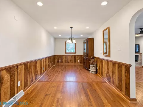 Dining - 186 Pine Hall Rd, Mathews, VA 23109 photo 2 of 2