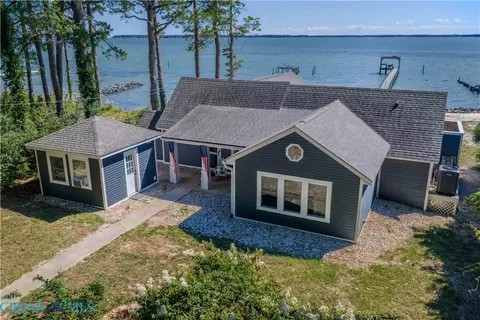 8 Sunsan Beach Rd, Deltaville, VA 23043