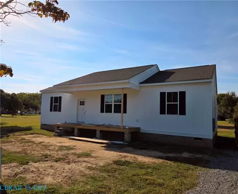 86 Pine Dr, White Stone, VA 22578