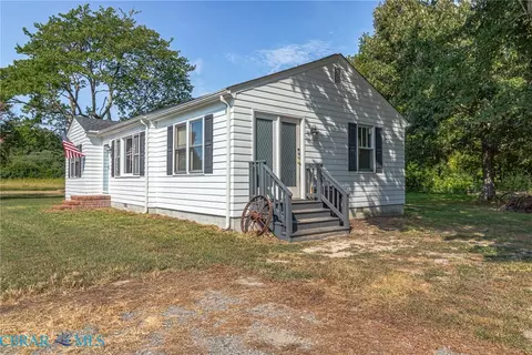Exterior - 330 Benson Rd, Weems, VA 22576 photo 5 of 9