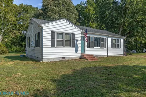 Exterior - 330 Benson Rd, Weems, VA 22576 photo 4 of 9