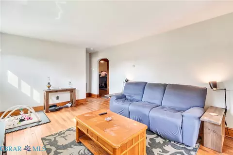 Living - 330 Benson Rd, Weems, VA 22576 photo 1 of 3
