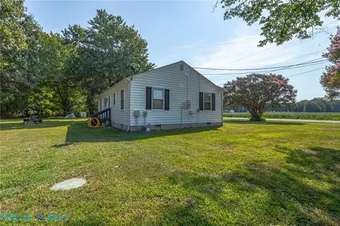 Exterior - 330 Benson Rd, Weems, VA 22576 photo 6 of 9