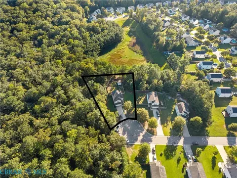View/Area - 7417 Jeanne Dr, Gloucester, VA 23061 photo 2 of 7