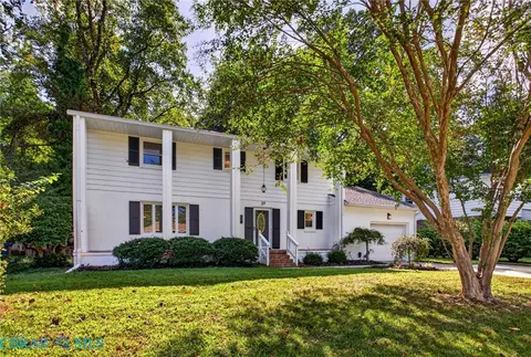 37 Indian Springs Dr, Newport News, VA 23606