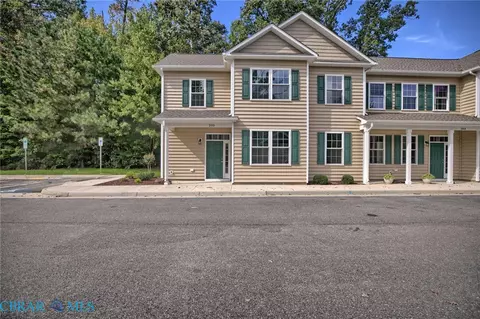 205 Patriots Village Ct, West Point, VA 23181