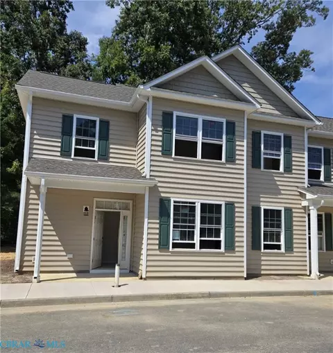 205 Patriots Village Ct, West Point, VA 23181