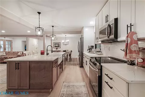 Kitchen - 8697 Farys Mill Rd, Gloucester, VA 23061 photo 2 of 5