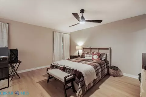 Bedroom - 8697 Farys Mill Rd, Gloucester, VA 23061 photo 4 of 5