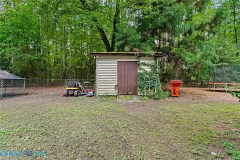 Exterior - 8697 Farys Mill Rd, Gloucester, VA 23061 photo 4 of 6