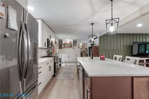 Kitchen - 8697 Farys Mill Rd, Gloucester, VA 23061 photo 4 of 5