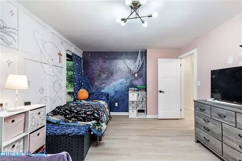 Bedroom - 8697 Farys Mill Rd, Gloucester, VA 23061 photo 2 of 5