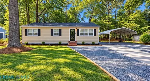 6830 Ashley St, Hayes, VA 23072