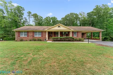 107 Jeffery Ave, Lancaster, VA 22503