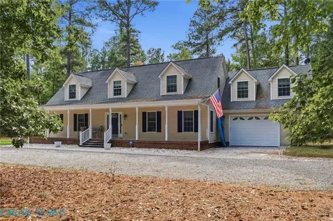 90 Shell Ct, Urbanna, VA 23175