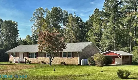 17450 Mill Run Ln, Bowling Green, VA 22427