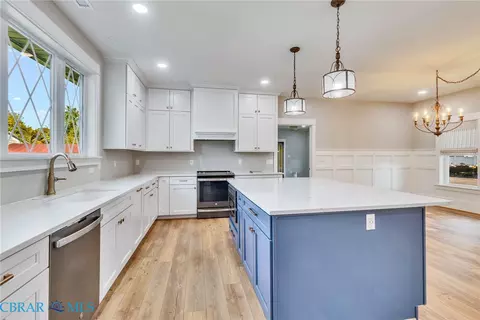 Kitchen - 3755 Weems Rd, Weems, VA 22576 photo 3 of 5