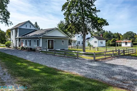Exterior - 3755 Weems Rd, Weems, VA 22576 photo 7 of 33