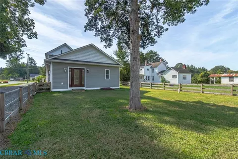 Exterior - 3755 Weems Rd, Weems, VA 22576 photo 30 of 33