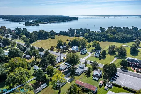 View/Area - 3755 Weems Rd, Weems, VA 22576 photo 4 of 17