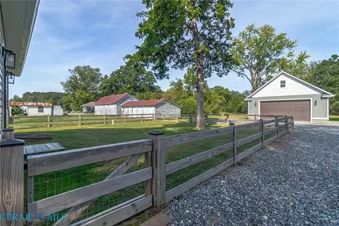 Exterior - 3755 Weems Rd, Weems, VA 22576 photo 29 of 33